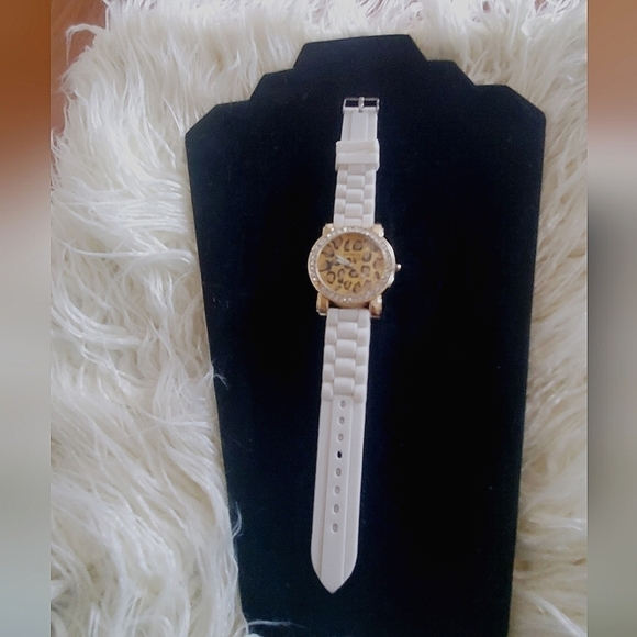 Wrist watch 🌴 - Picture 5 of 5